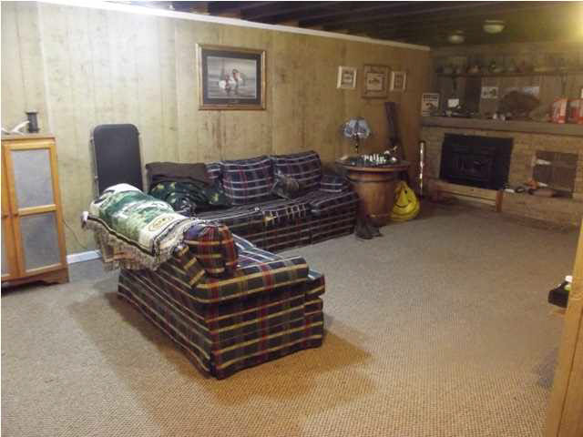 412 N Second St, Chandler, IN 47610 photo 17