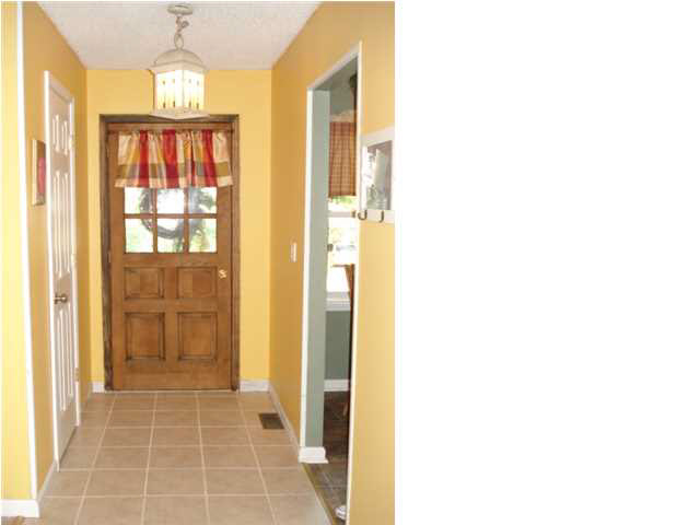 412 N Second St, Chandler, IN 47610 photo 3
