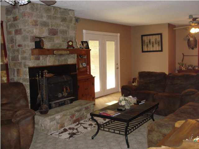 412 N Second St, Chandler, IN 47610 photo 6