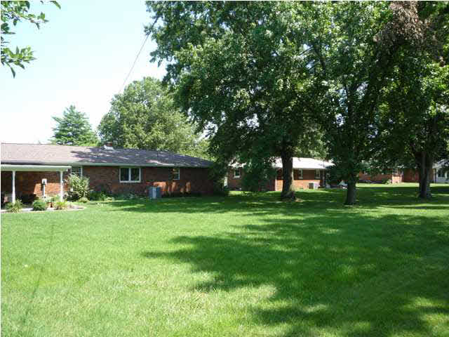 165 N Cale St, Poseyville, IN 47633 photo 23