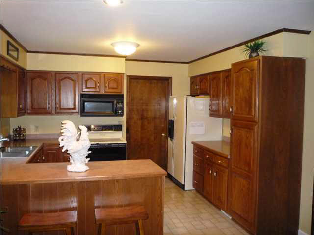 165 N Cale St, Poseyville, IN 47633 photo 17