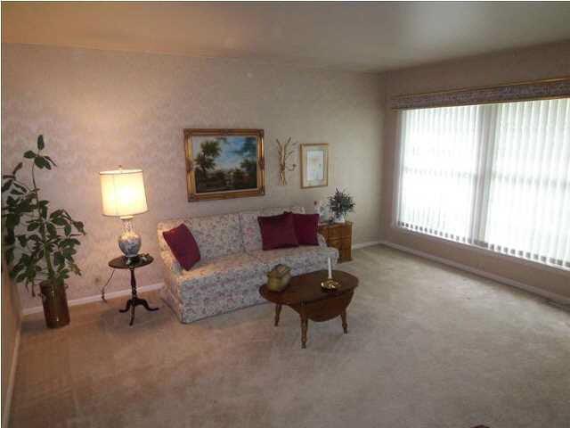 1051 S Spring St, Evansville, IN 47714 photo 2