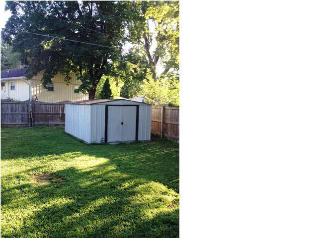 511 Fairway Dr, Evansville, IN 47710 photo 17