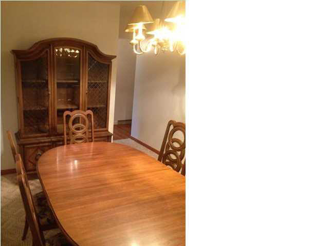 1600 Western Hills Dr, Evansville, IN 47720 photo 8