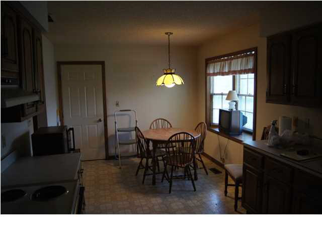 7016 Southport Dr, Evansville, IN 47711 photo 4