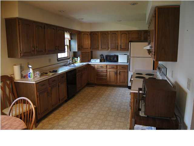 7016 Southport Dr, Evansville, IN 47711 photo 3