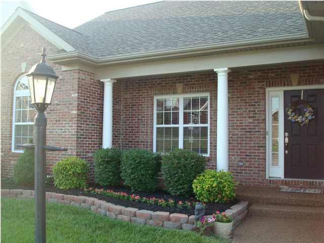 9288 Emily Ct, Newburgh, IN 47630 photo 2