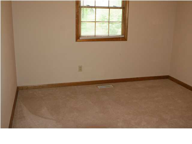 6800 Ferstel Rd, Newburgh, IN 47630 photo 9