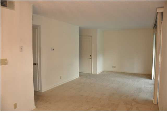 204 Hampton Dr, Evansville, IN 47715 photo 4