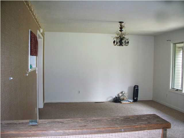 413 First St, Elnora, IN 47529 photo 5