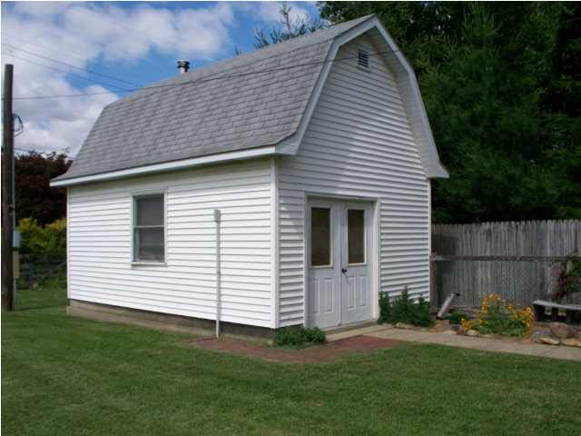 413 First St, Elnora, IN 47529 photo 15