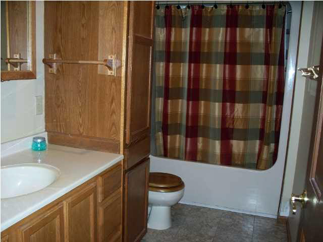 413 First St, Elnora, IN 47529 photo 2