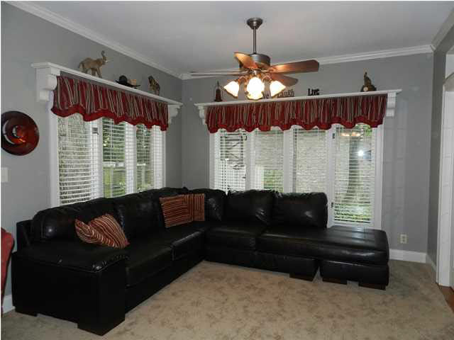 3200 Raintree Dr, Newburgh, IN 47630 photo 4