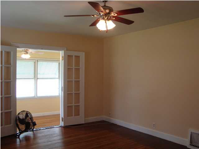 554 Van Dusen Ave, Evansville, IN 47711 photo 3