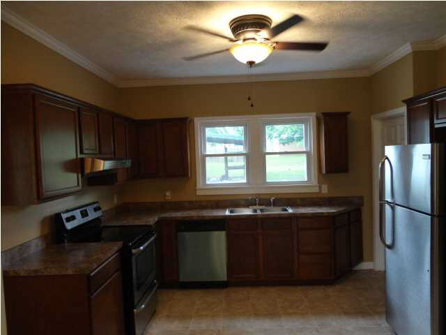 603 W North St, Boonville, IN 47601 photo 12