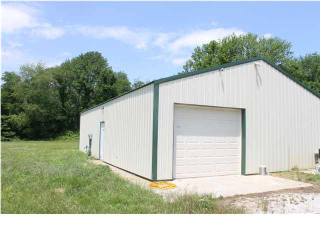 4600 Walnut Ln, New Harmony, IN 47631 photo 18