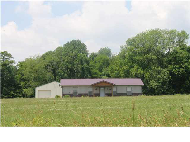 4600 Walnut Ln, New Harmony, IN 47631 photo 2