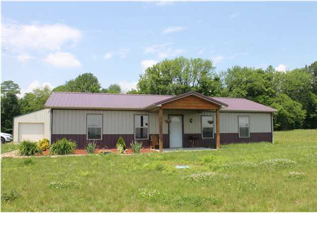 4600 Walnut Ln, New Harmony, IN 47631 photo 1