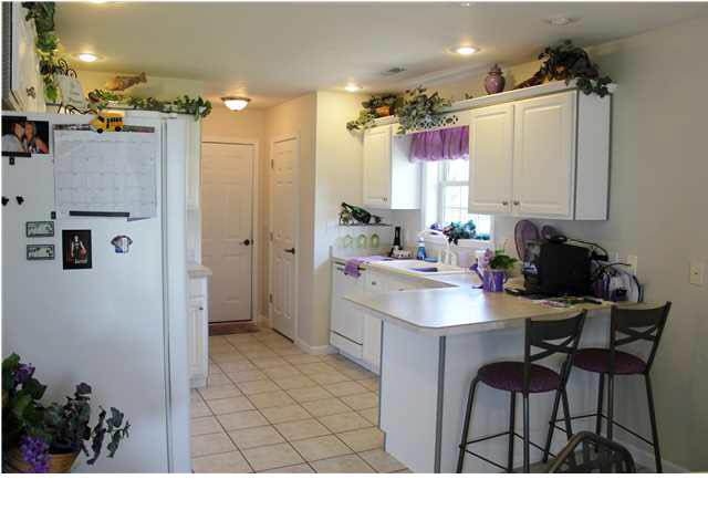 2206 N Anya Ct, Huntingburg, IN 47542 photo 4