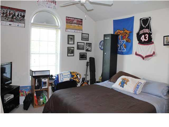 2206 N Anya Ct, Huntingburg, IN 47542 photo 11