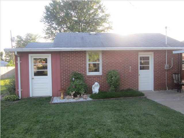 308 W Mill Rd, Evansville, IN 47710 photo 10