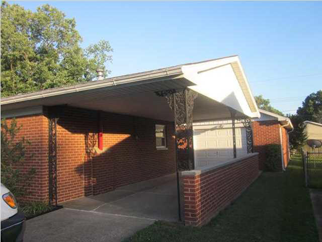 308 W Mill Rd, Evansville, IN 47710 photo 3