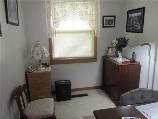 308 W Mill Rd, Evansville, IN 47710 photo 9