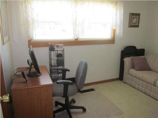 308 W Mill Rd, Evansville, IN 47710 photo 5