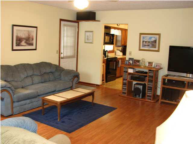 2032 Margybeth Ave, Evansville, IN 47714 photo 3