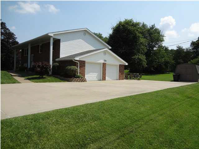 213 Barbara Dr, Evansville, IN 47712 photo 23