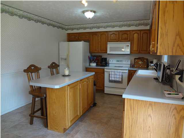 213 Barbara Dr, Evansville, IN 47712 photo 3