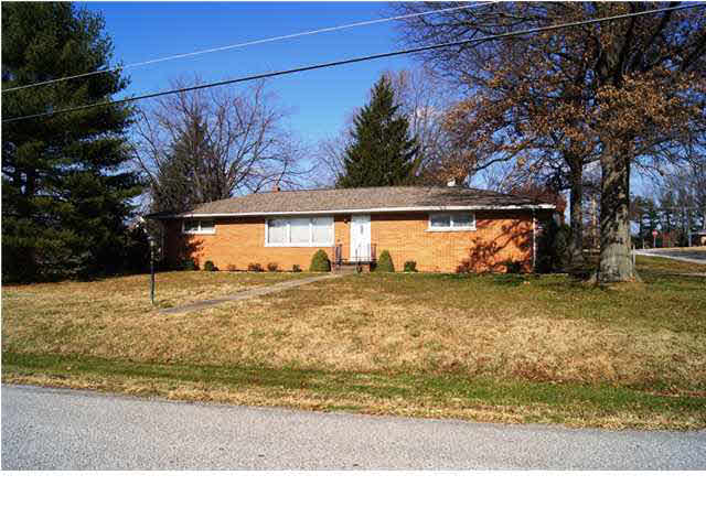 604 E Sinclair St, Fort Branch, IN 47648 photo 2