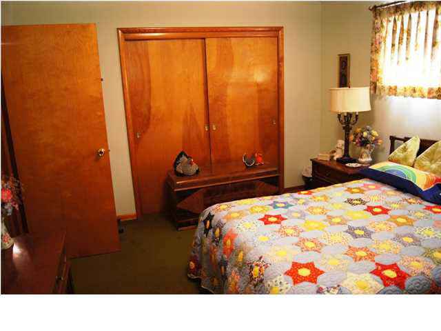 604 E Sinclair St, Fort Branch, IN 47648 photo 5