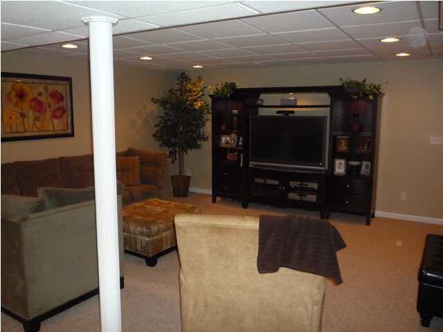 1424 Olympic Ct, Evansville, IN 47715 photo 14
