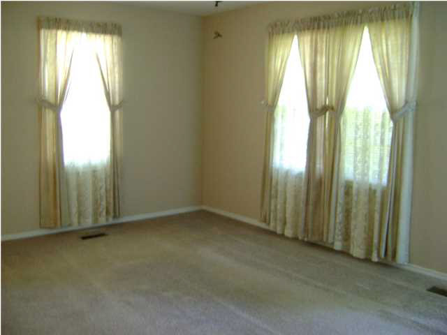 1921 Shelby Ave, Evansville, IN 47714 photo 2