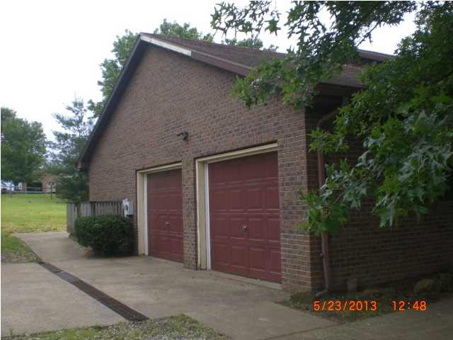 10211 Lindar Ln, Evansville, IN 47712 photo 2