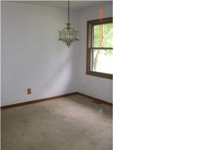 10211 Lindar Ln, Evansville, IN 47712 photo 6