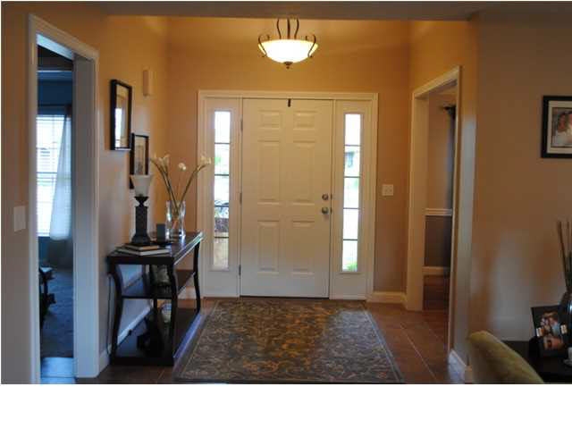 4605 Mansfield Dr, Newburgh, IN 47630 photo 2