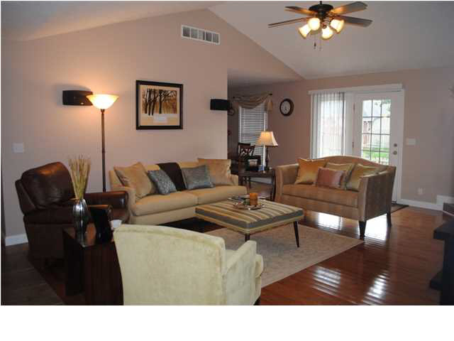 4605 Mansfield Dr, Newburgh, IN 47630 photo 4