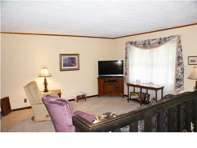 6870 Green Hill Dr, Evansville, IN 47711 photo 3