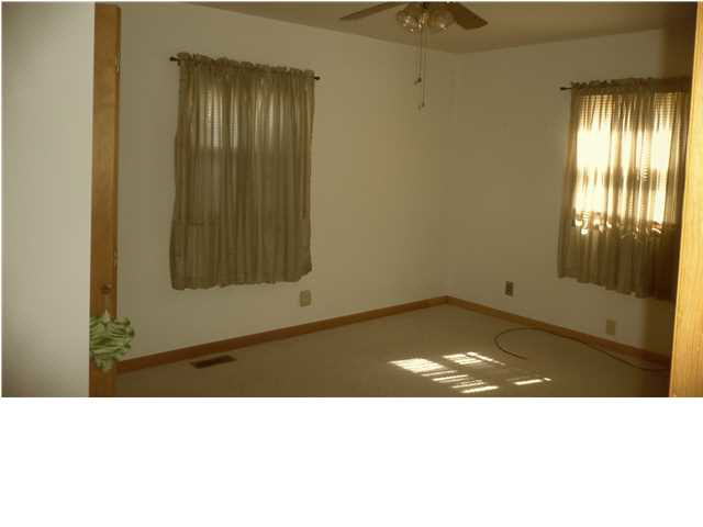 1201 E Walnut St, Washington, IN 47501 photo 6