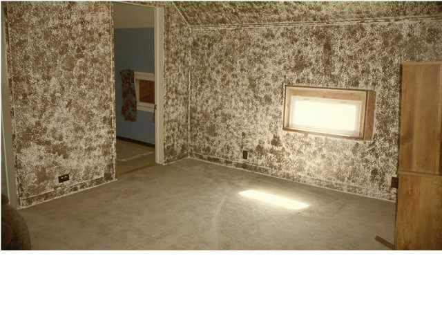 1201 E Walnut St, Washington, IN 47501 photo 2