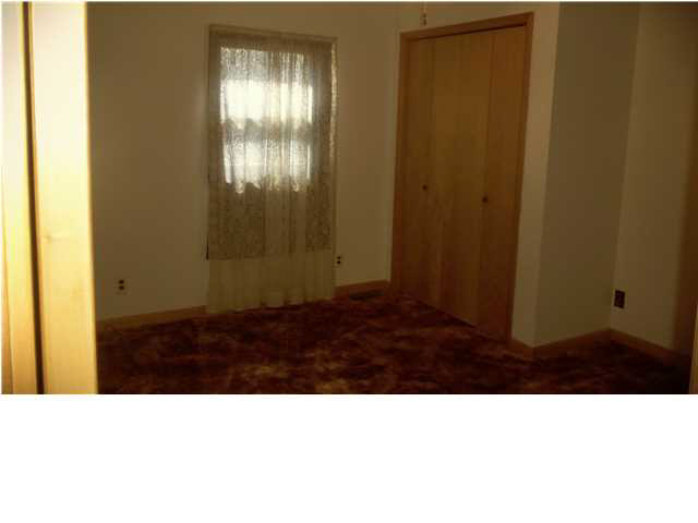 1201 E Walnut St, Washington, IN 47501 photo 7