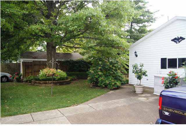 509 Van Dusen Ave, Evansville, IN 47711 photo 2
