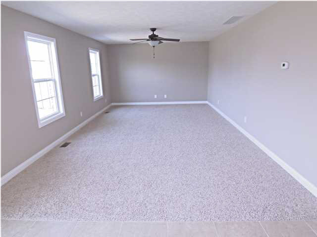 9238 Wynnfield Dr, Evansville, IN 47725 photo 2