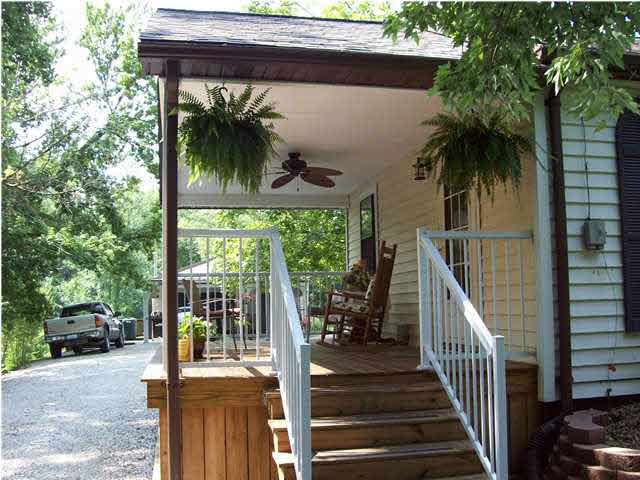 5800 Booker Rd, Evansville, IN 47720 photo 2