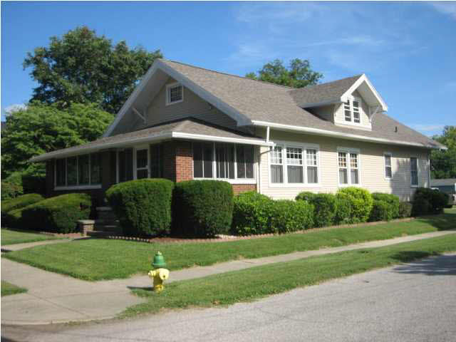 307 W Walnut St, Fort Branch, IN 47648 photo 3