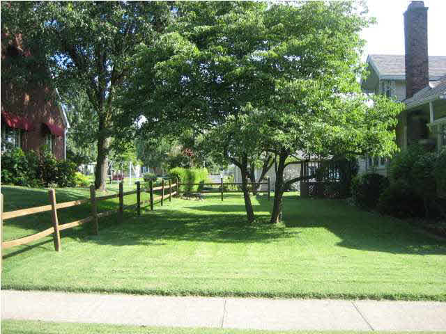307 W Walnut St, Fort Branch, IN 47648 photo 4
