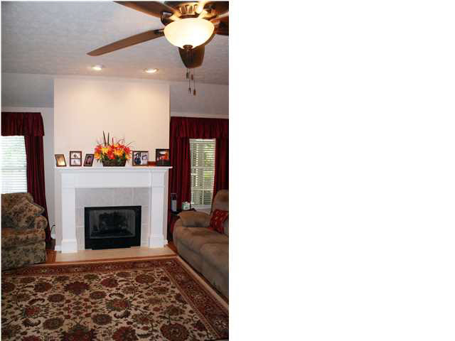 3811 Collingswood Dr, Evansville, IN 47725 photo 5