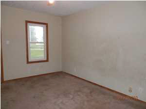 1114 N Chestnut St, Huntingburg, IN 47542 photo 6